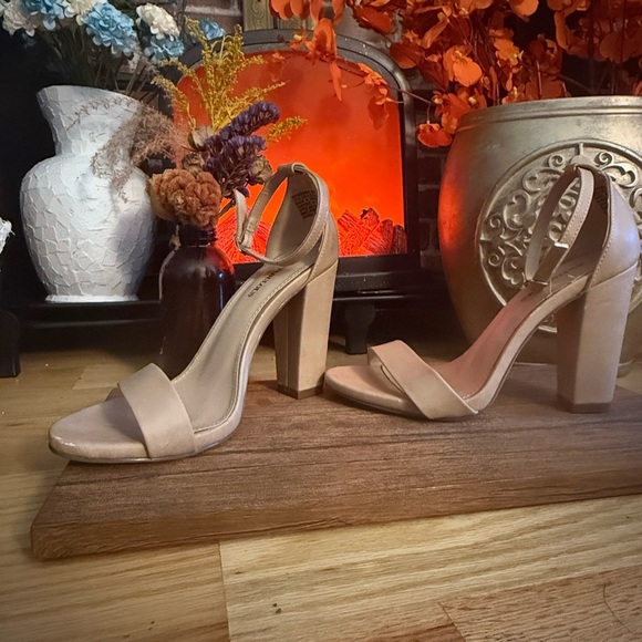 Just fab Tan Block Heel Sandals 3” heel - Picture 1 of 7